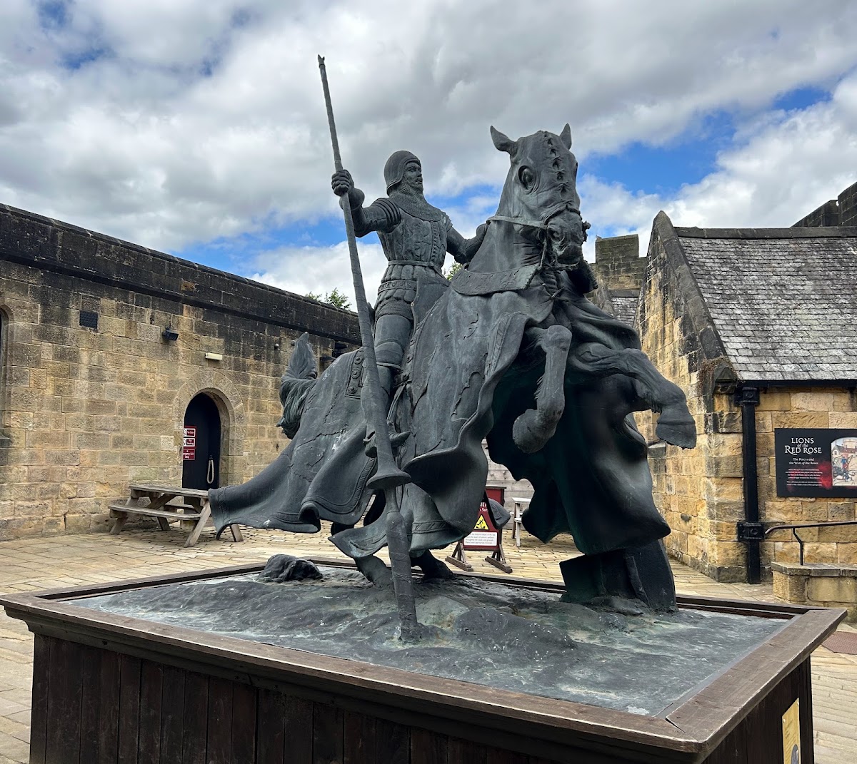 Alnwick Castle, further view