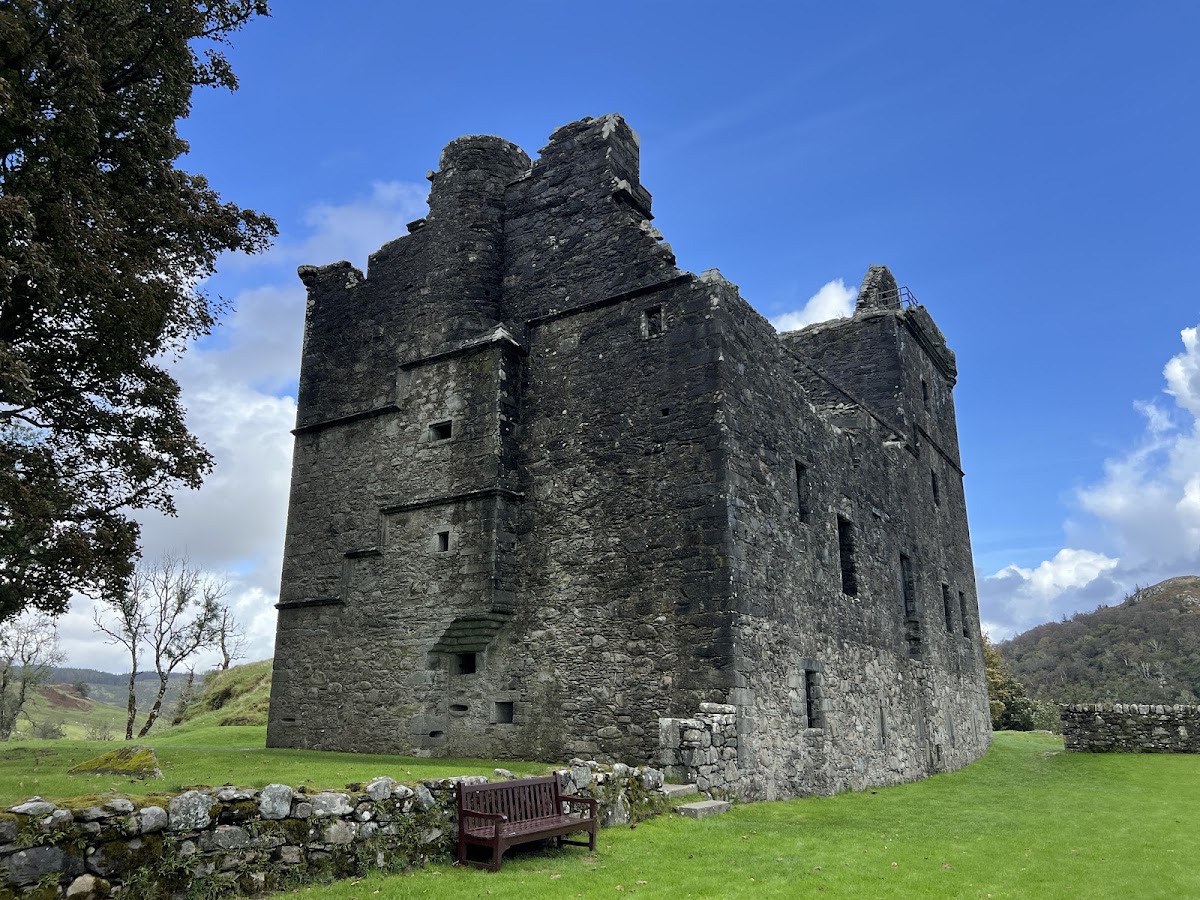 Carnasserie Castle