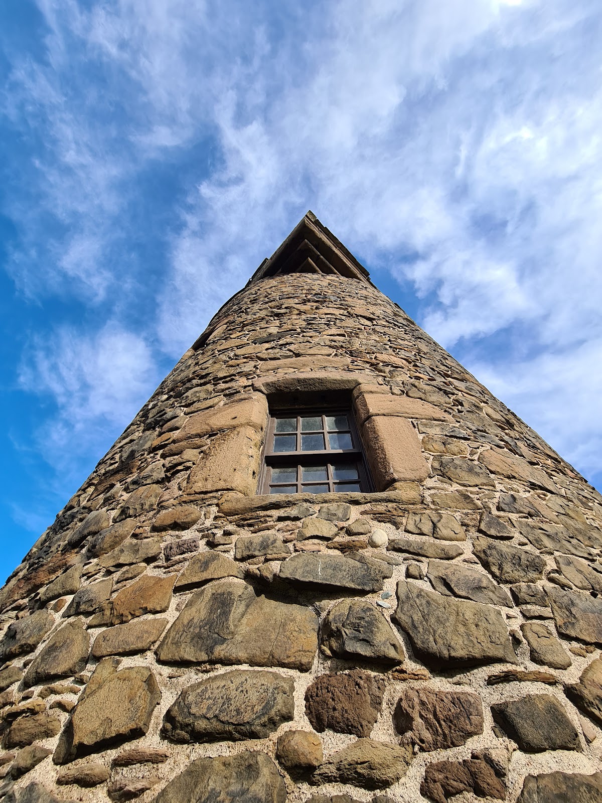 Claypotts Castle, further view