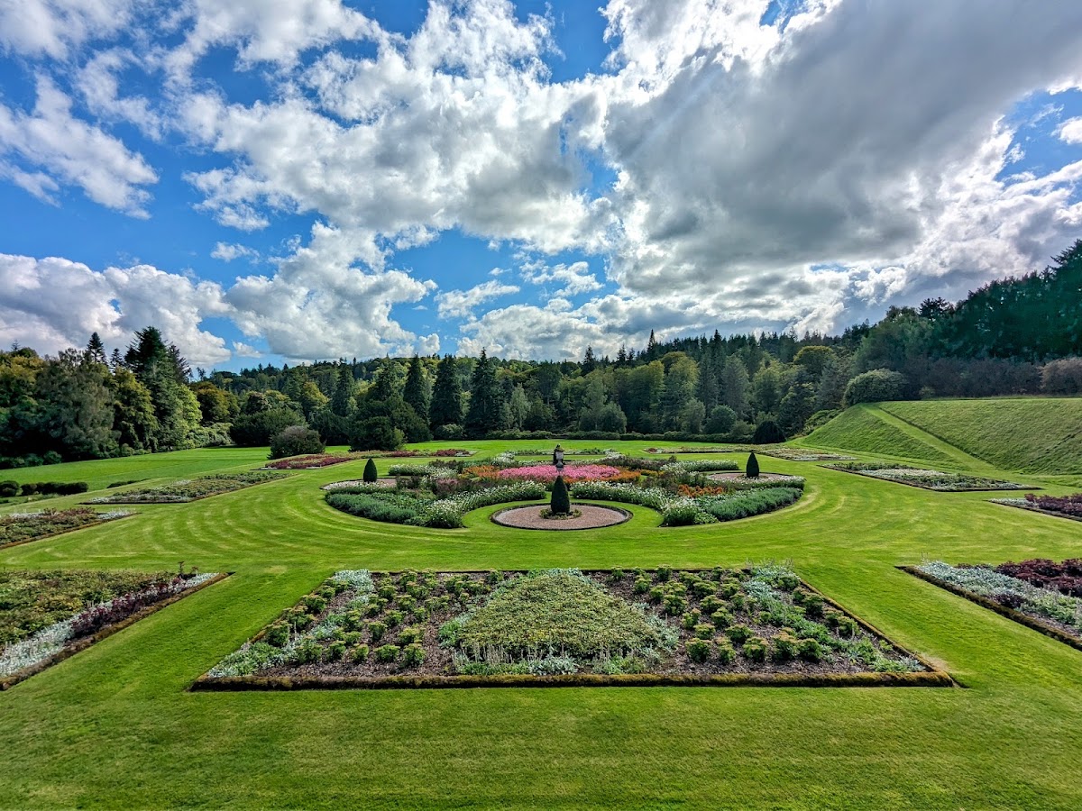 Drumlanrig Castle, further view