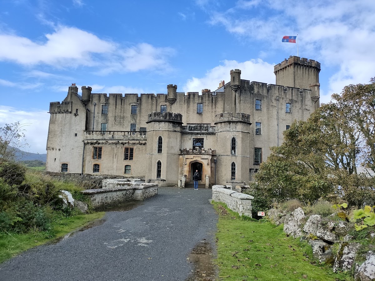 Dunvegan Castle, further view