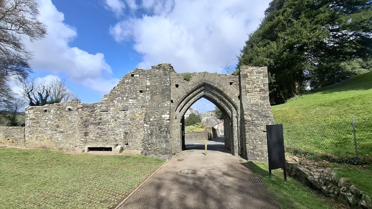 Launceston Castle, further view