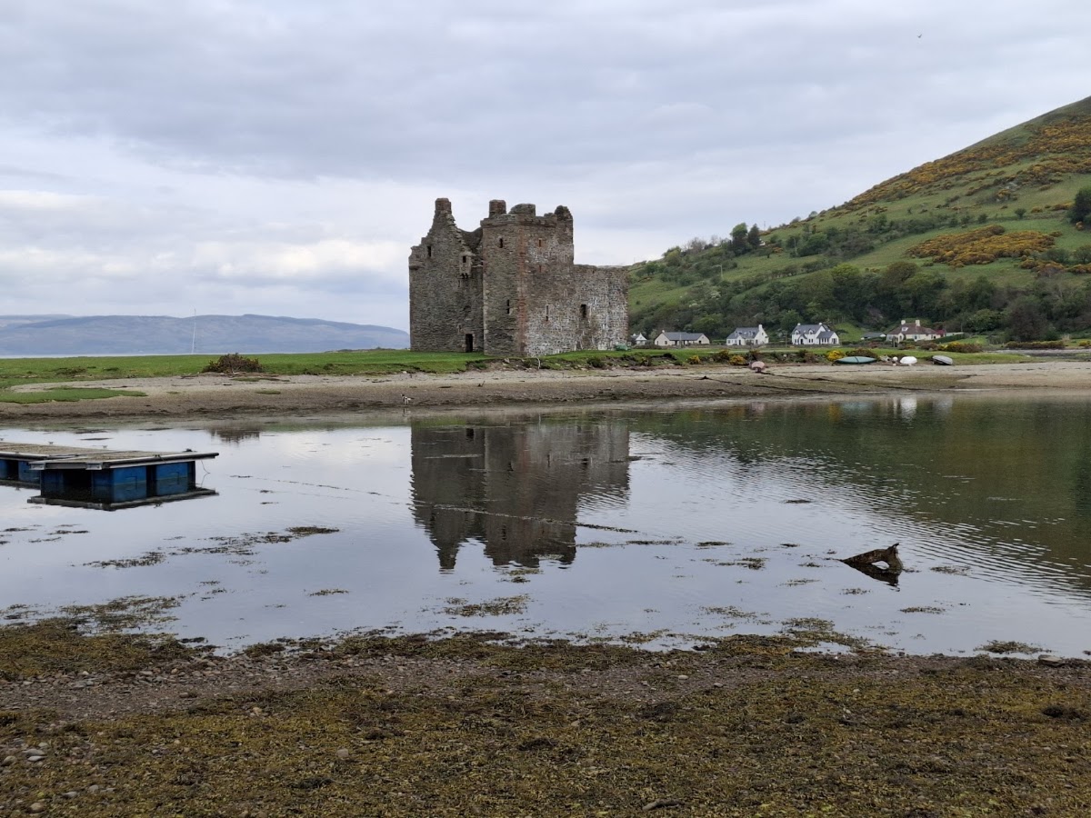 Lochranza Castle, further view