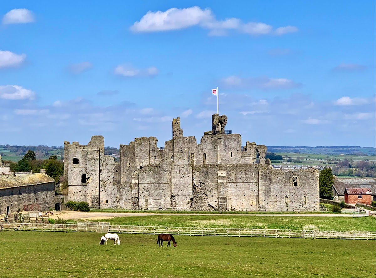 Middleham Castle
