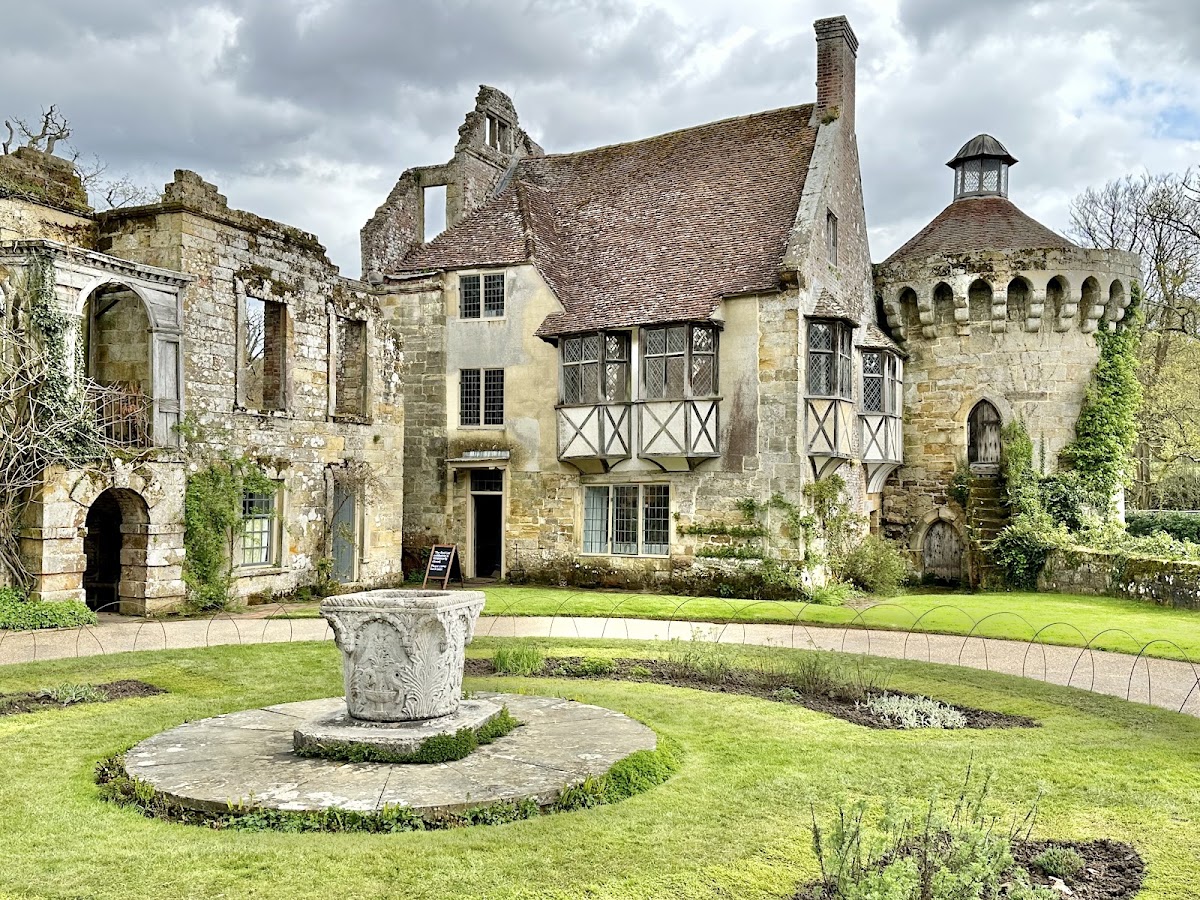 Scotney Castle, further view