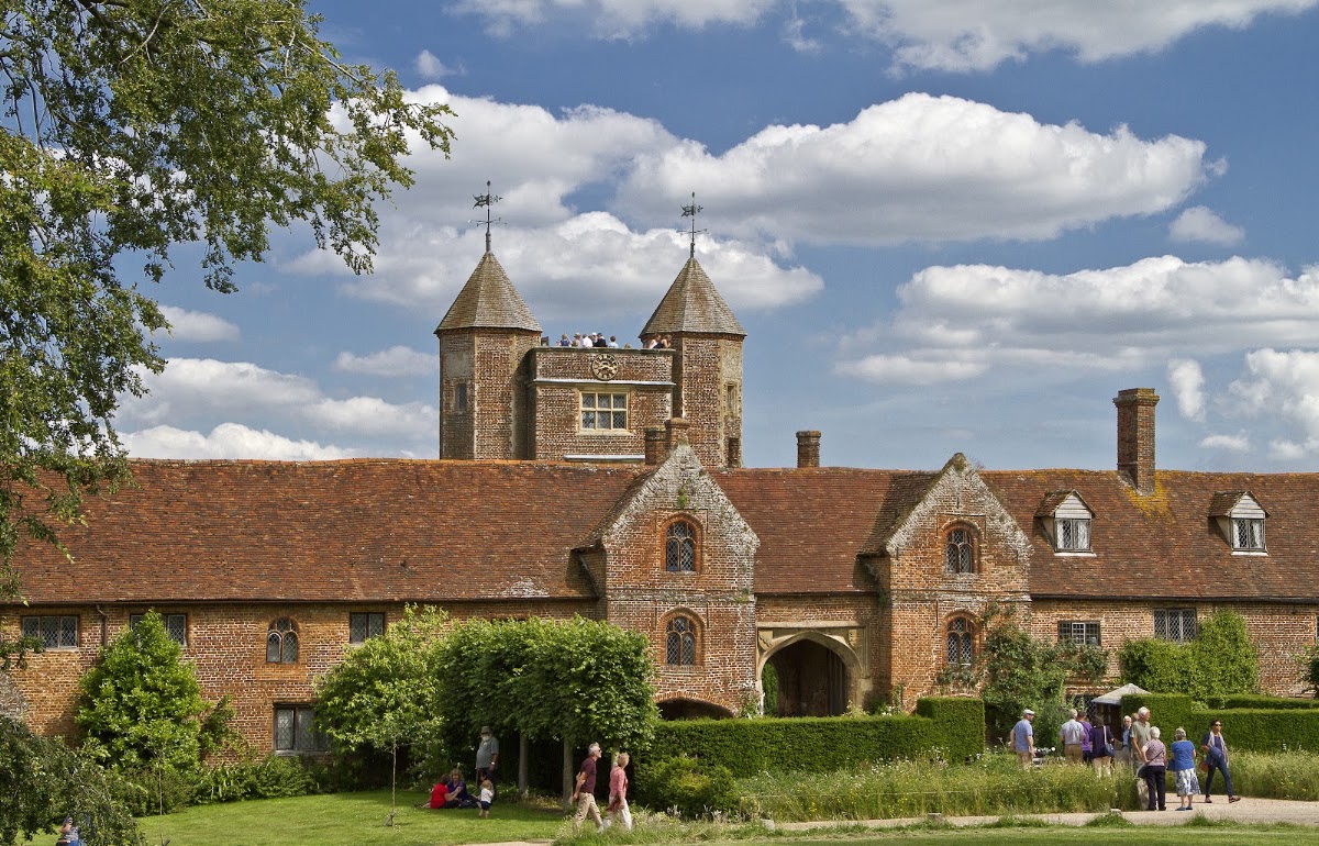 Sissinghurst Castle Garden, further view