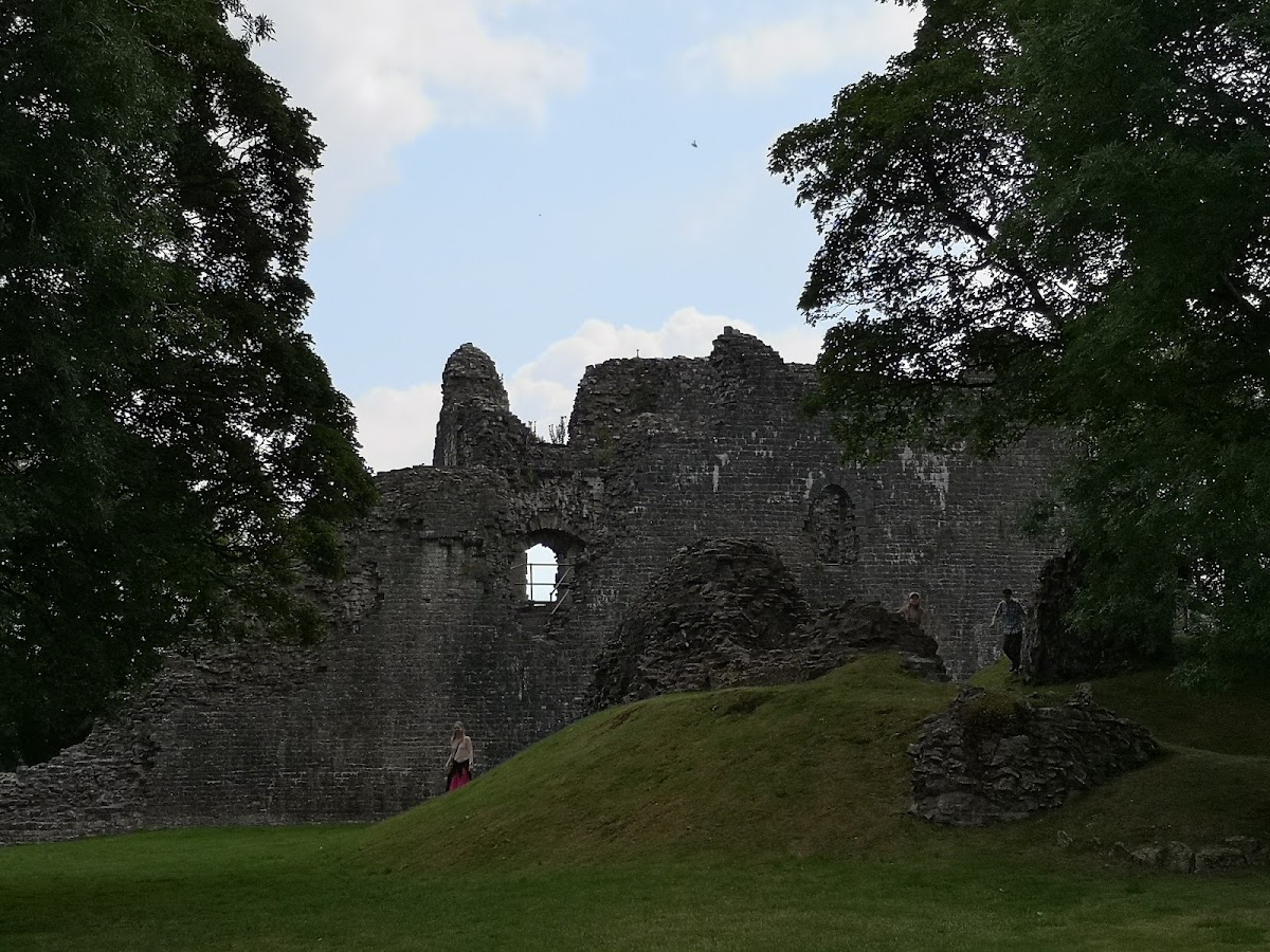 St Quentin's Castle (Llanblethian), further view