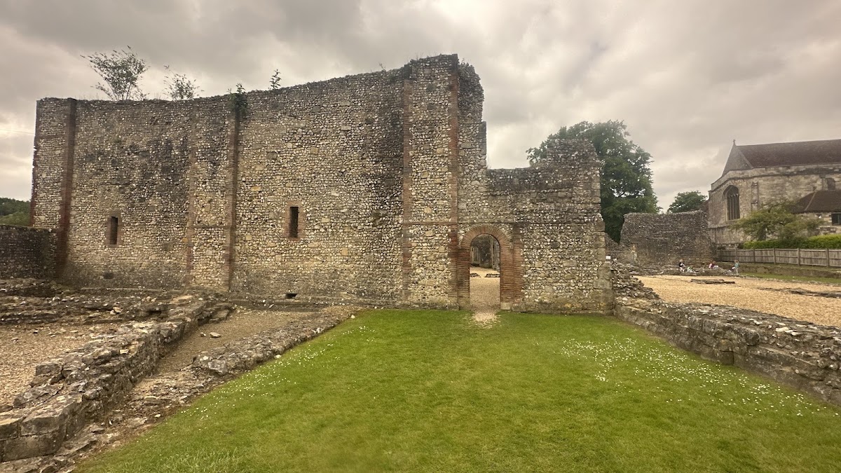 Wolvesey Castle (Old Bishop's Palace), further view
